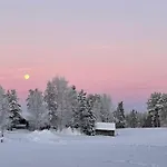 Lapland Log Retreat *